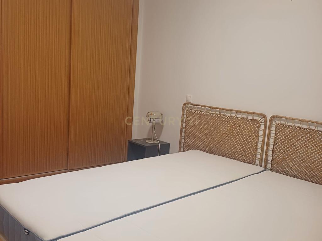 Excelente apartamento T3 - Com Parqueamento - MOBILADO - Image 11