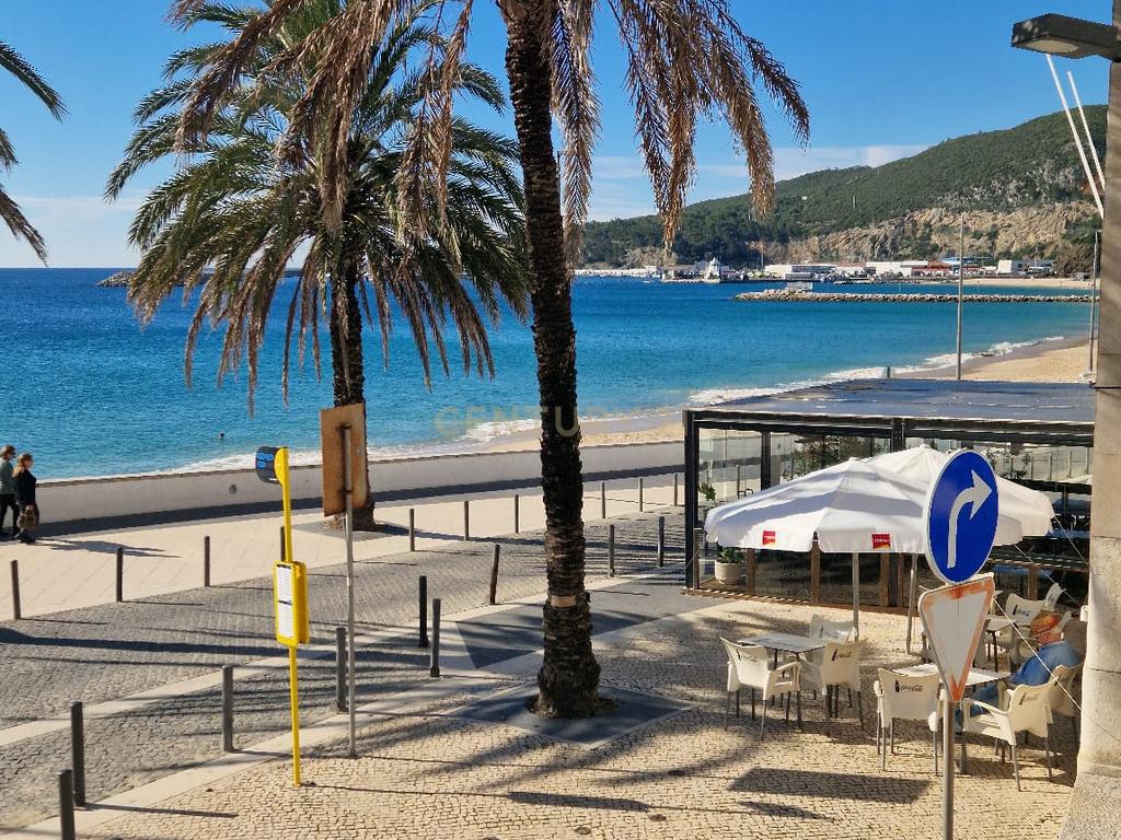 Prédio no Centro de Sesimbra – A 2 Minutos da Praia do Ouro - Image 10