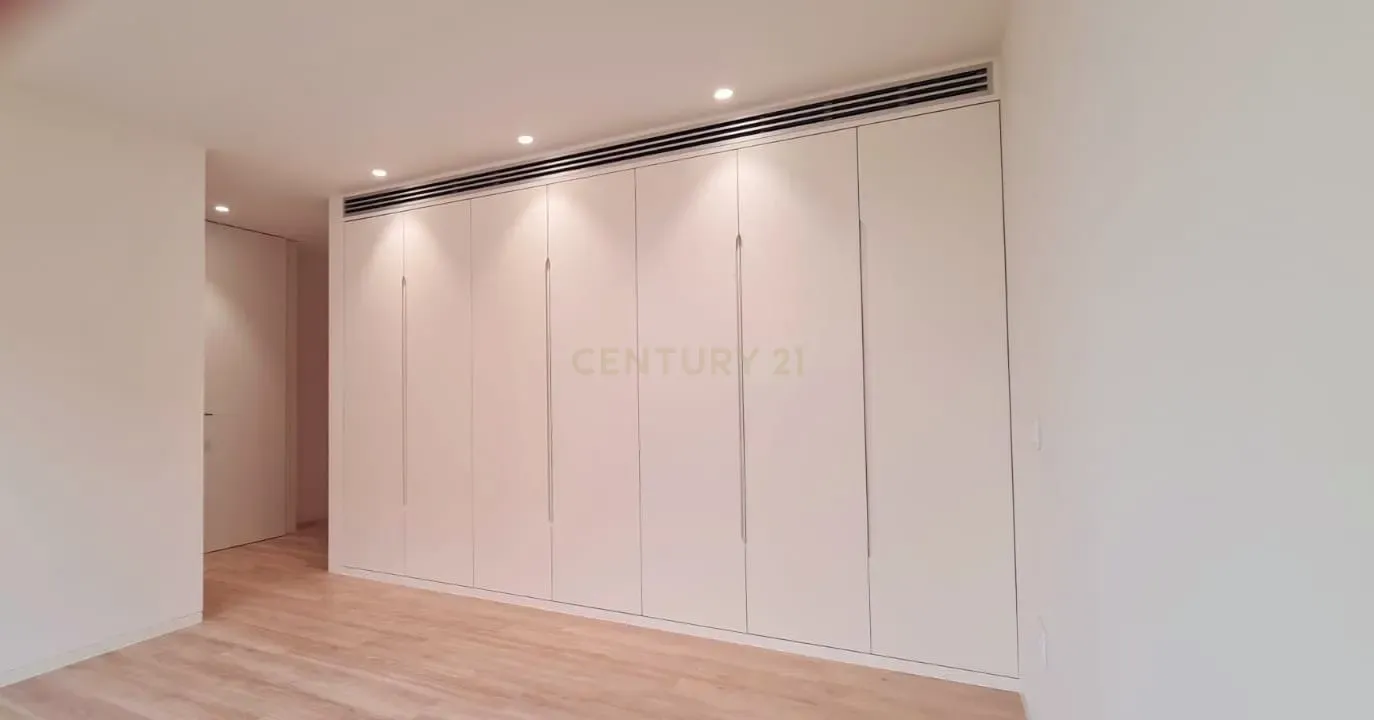 Moradia nova com quatro quartos no centro da Cidade da Póvoa de Varzim - Image 15