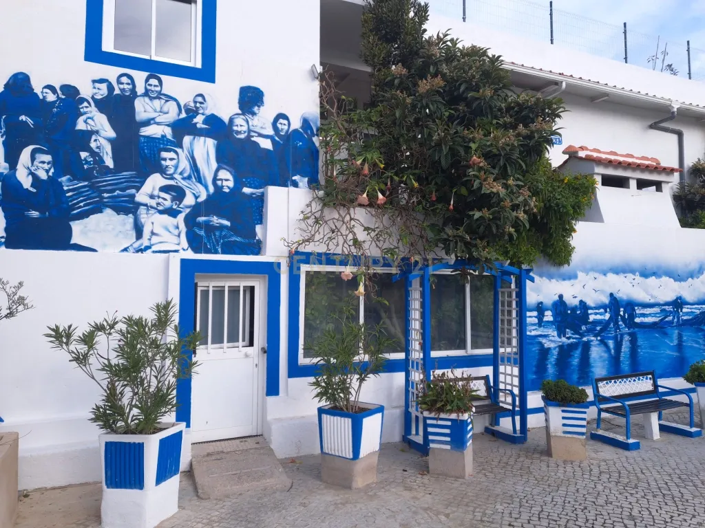 17 Quartos - 9 WC - Edificio a Funcionar como Lar - Potencial para Hostel ou Alojamento Local - Image 10