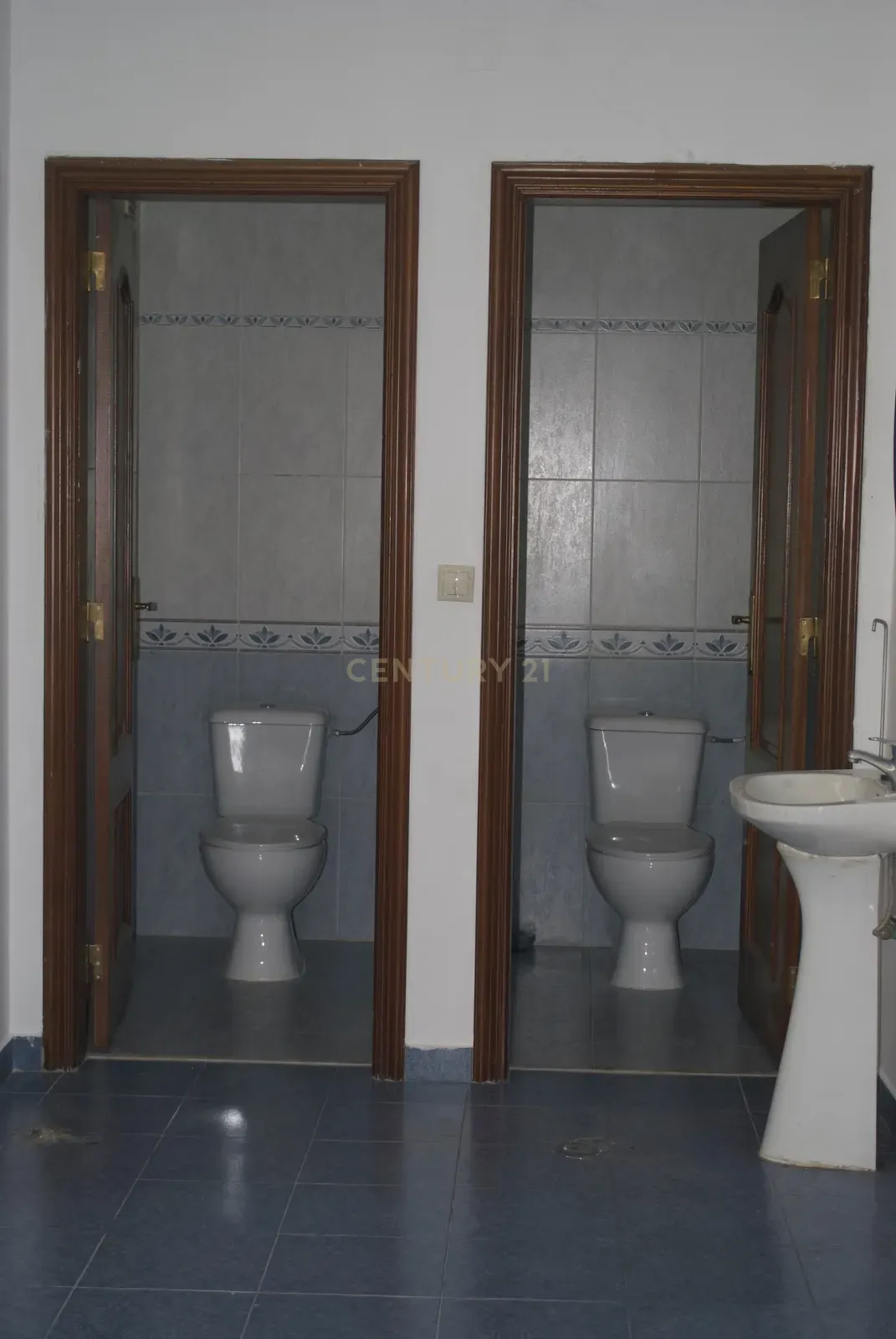 Loja em Setúbal com 88,62m² e 2 casas de banho - Image 8