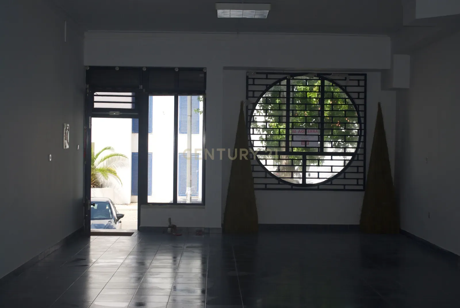 Loja em Setúbal com 88,62m² e 2 casas de banho - Image 5