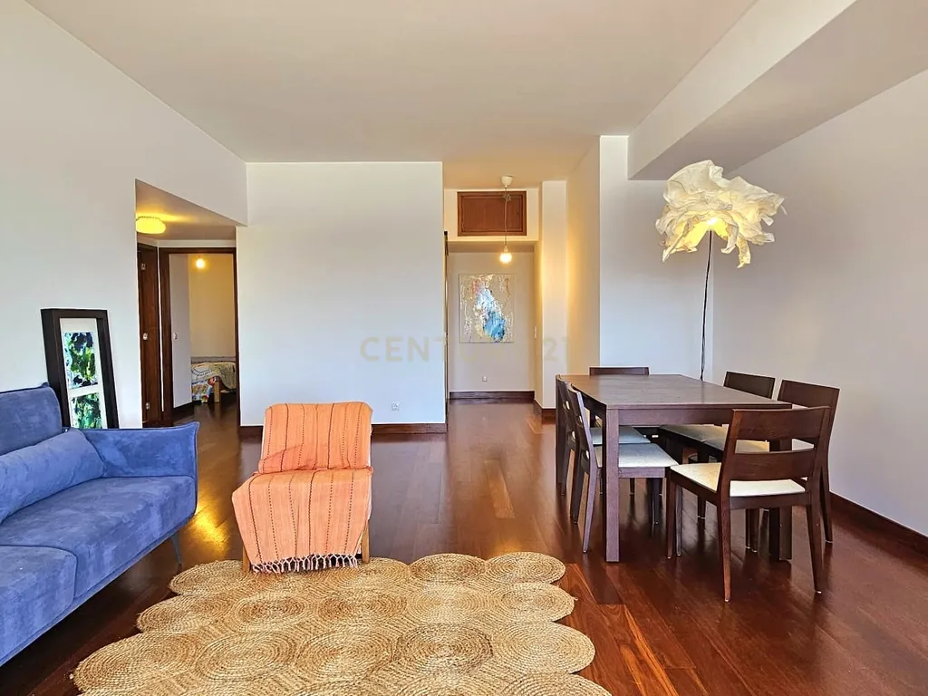 Apartamento com três quartos em Primeira Linha de Mar - Image 3