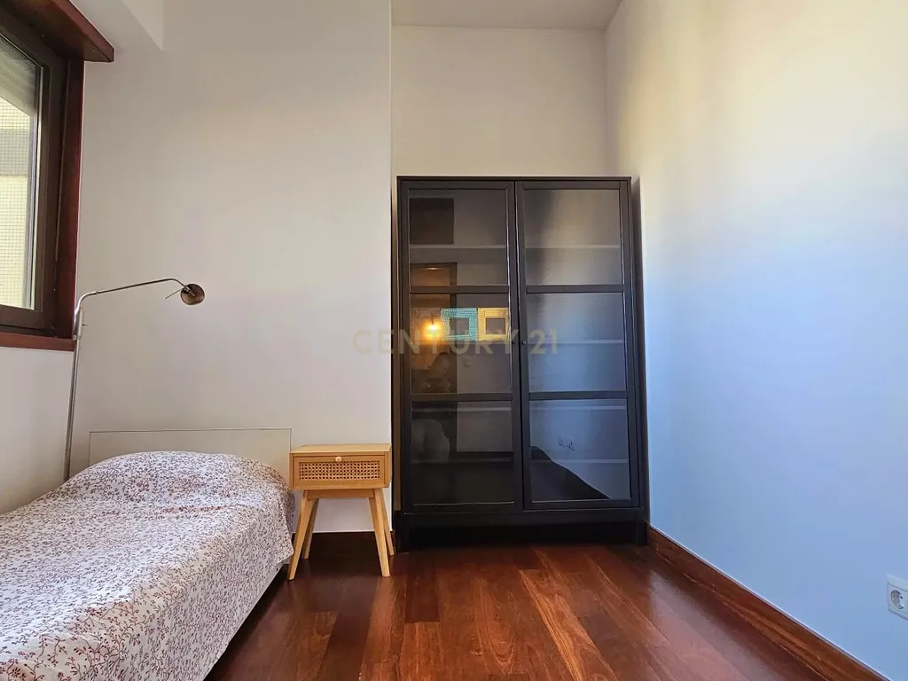 Apartamento com três quartos em Primeira Linha de Mar - Image 16