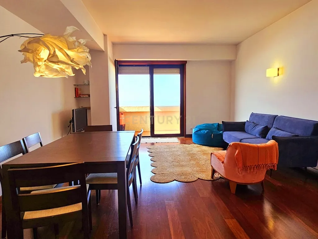 Apartamento com três quartos em Primeira Linha de Mar - Image 4