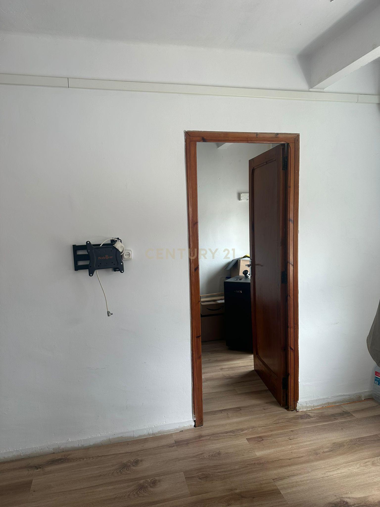 undefined - Image 4