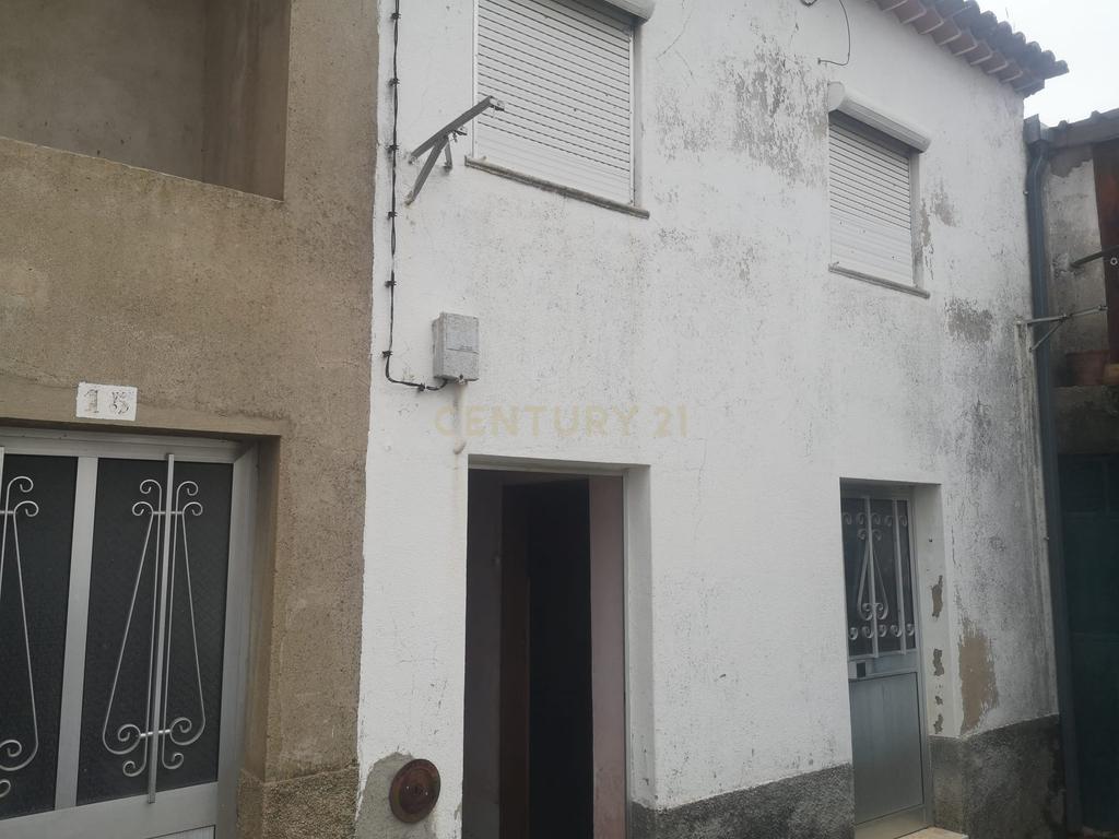 Moradia T2, Ninho do Açor, Castelo Branco - Image 1