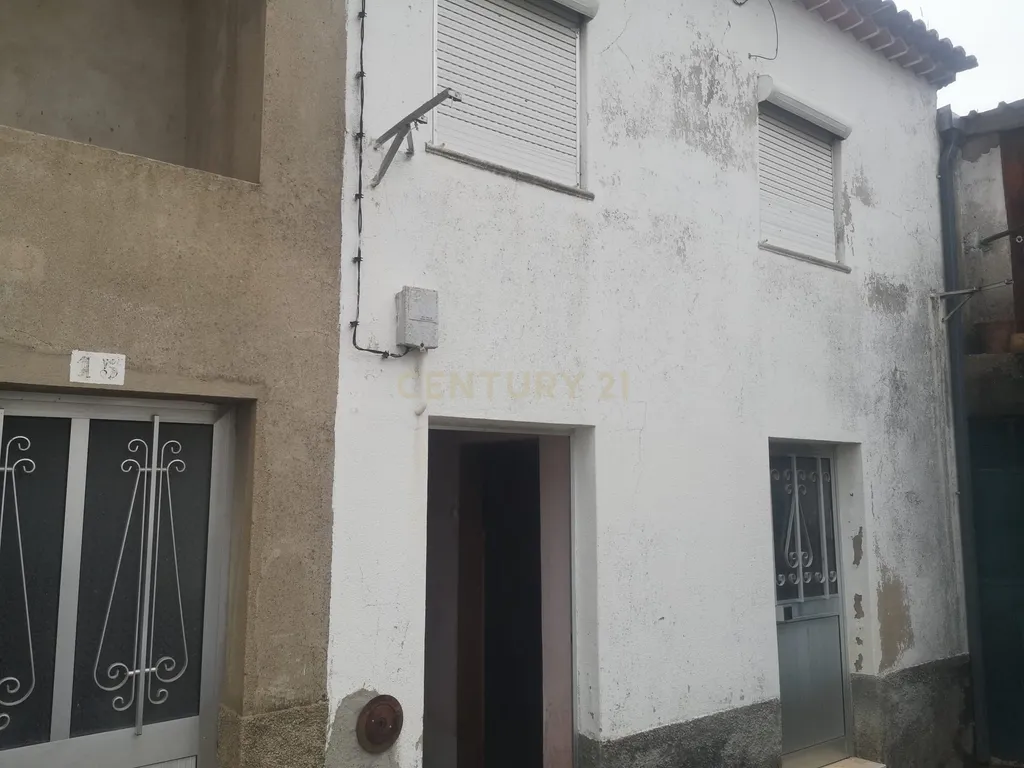 Moradia T2, Ninho do Açor, Castelo Branco - Image 1