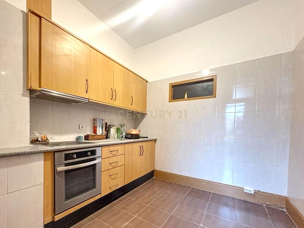Trespasse de um conceituado restaurante "O Malcriado", com apartamento T2 associado,  no centro de Matosinhos, Porto - Image 25