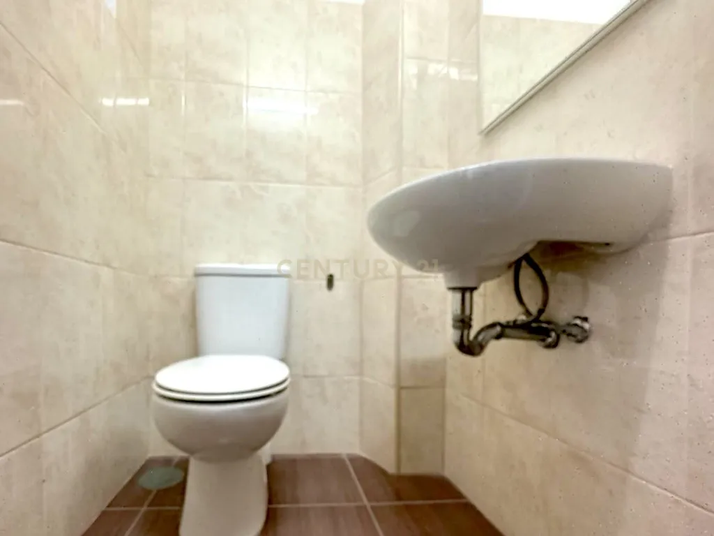 Trespasse de um conceituado restaurante "O Malcriado", com apartamento T2 associado, no centro de Matosinhos, Porto - Image 21