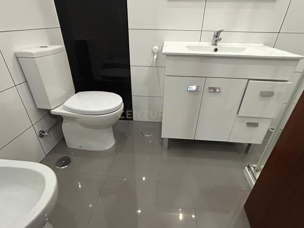 Apartamento T3 no centro de Viseu - Image 8