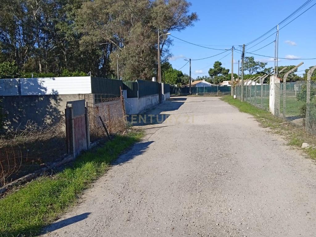 TERRENO em ALHOS VEDROS( bairro francisco pires) - Image 1