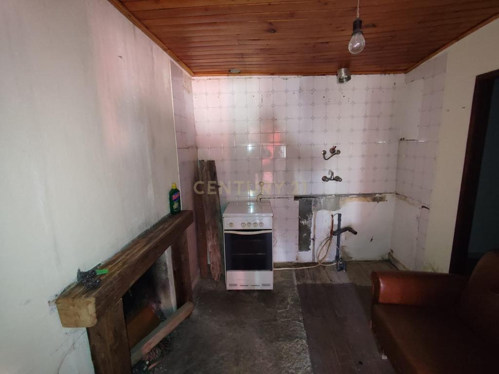 Moradia T2, Ninho do Açor, Castelo Branco - Image 2