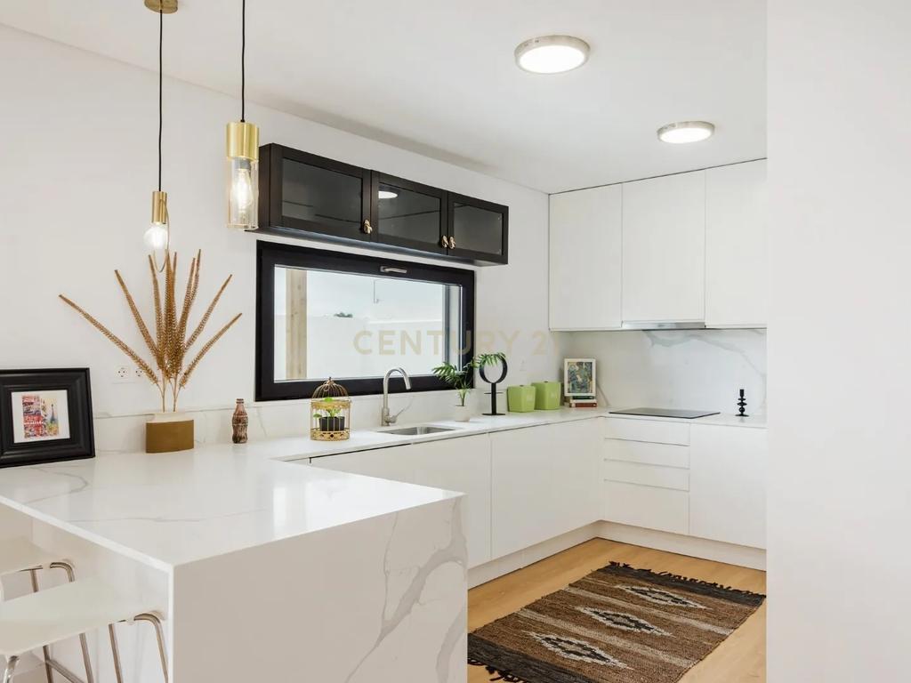 Moradia T3 -  Excelente oportunidade de investimento, perto do centro de Cascais! - Image 3