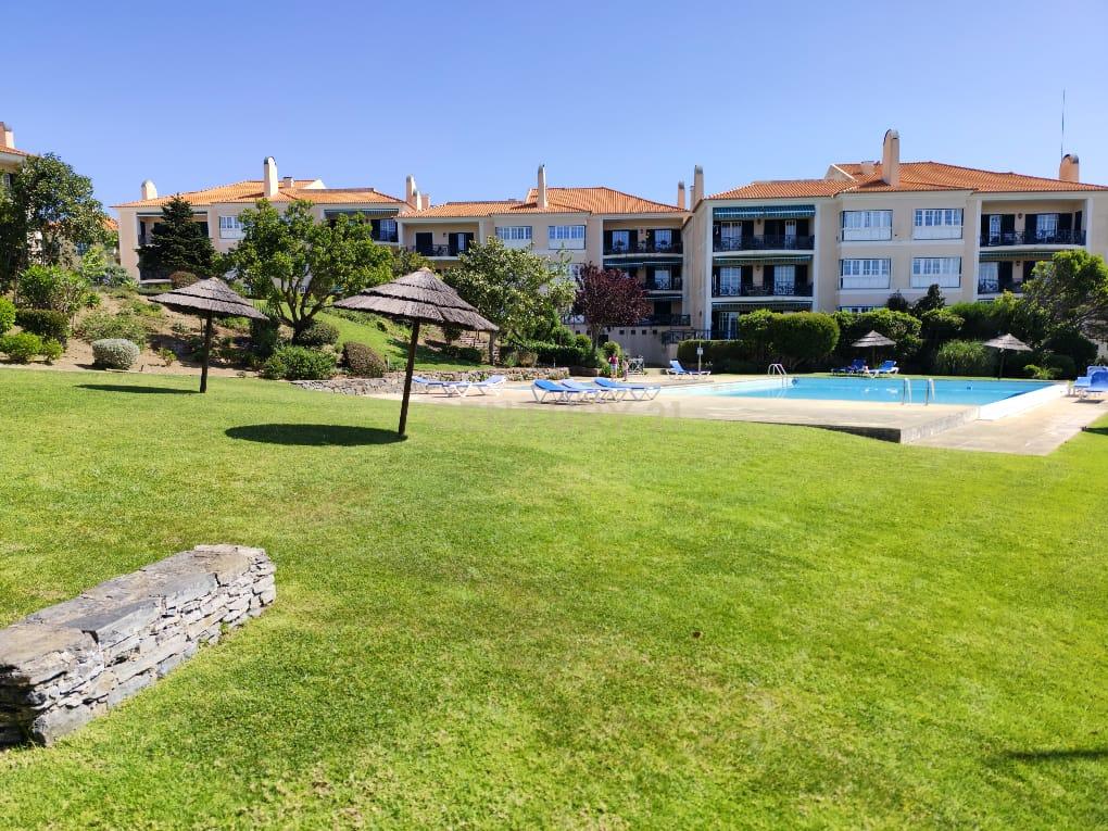 Fantástico apartamento T2 com jardim privativo na Quinta da Beloura com vista mar - Image 1