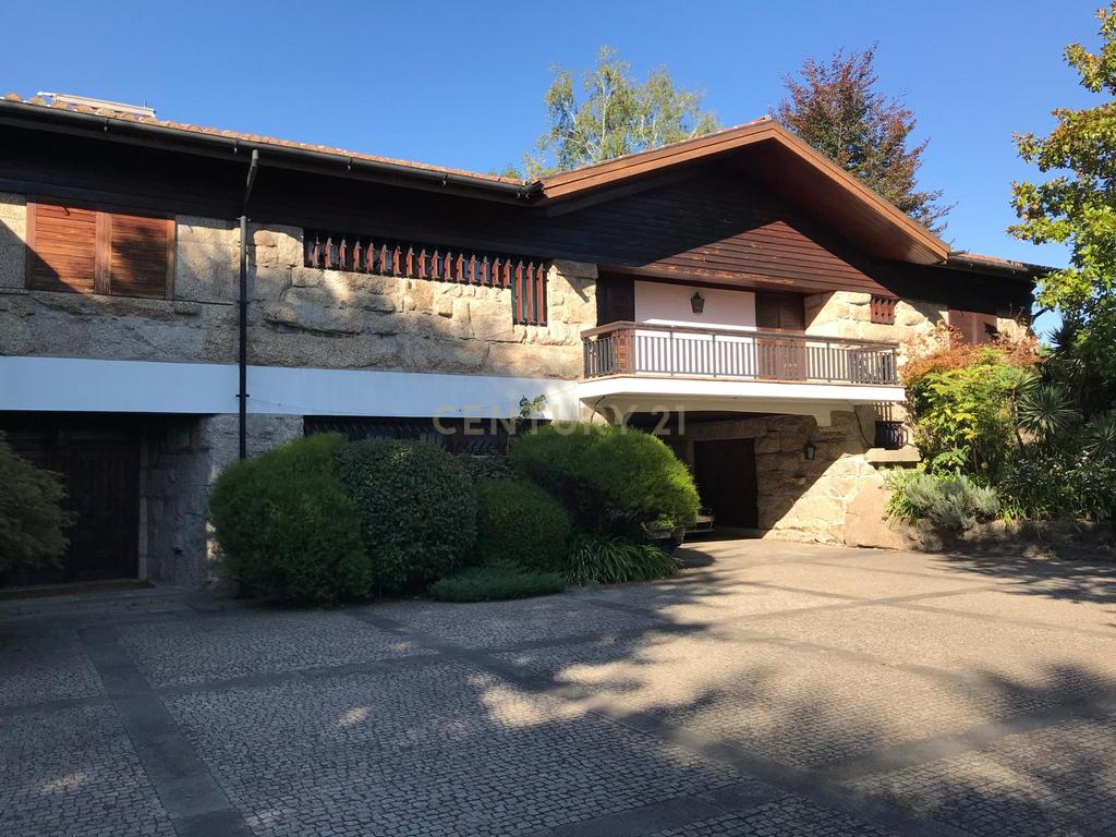 Herdade em Moreira de Cónegos – Moradia com 4 Frentes com Piscina 6 Hectares de terreno ideal para Organização de eventos, Alojamento local , boutique hotel etc - Image 5