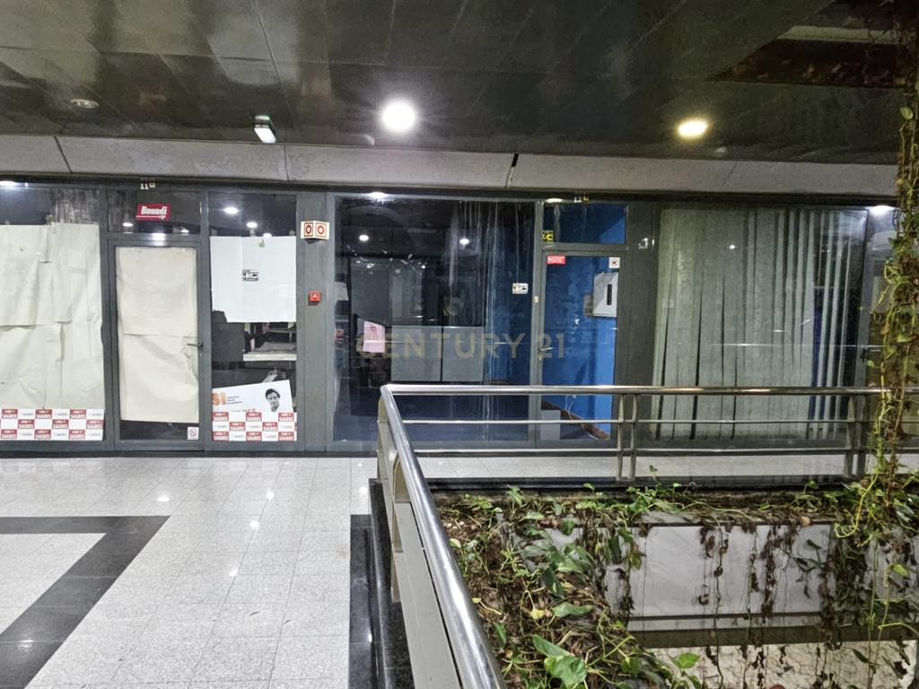Loja no Centro Comercial Dom Dinis, em Coimbra - Image 4
