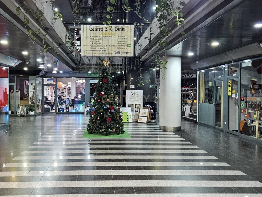 Loja no Centro Comercial Dom Dinis, em Coimbra - Image 6