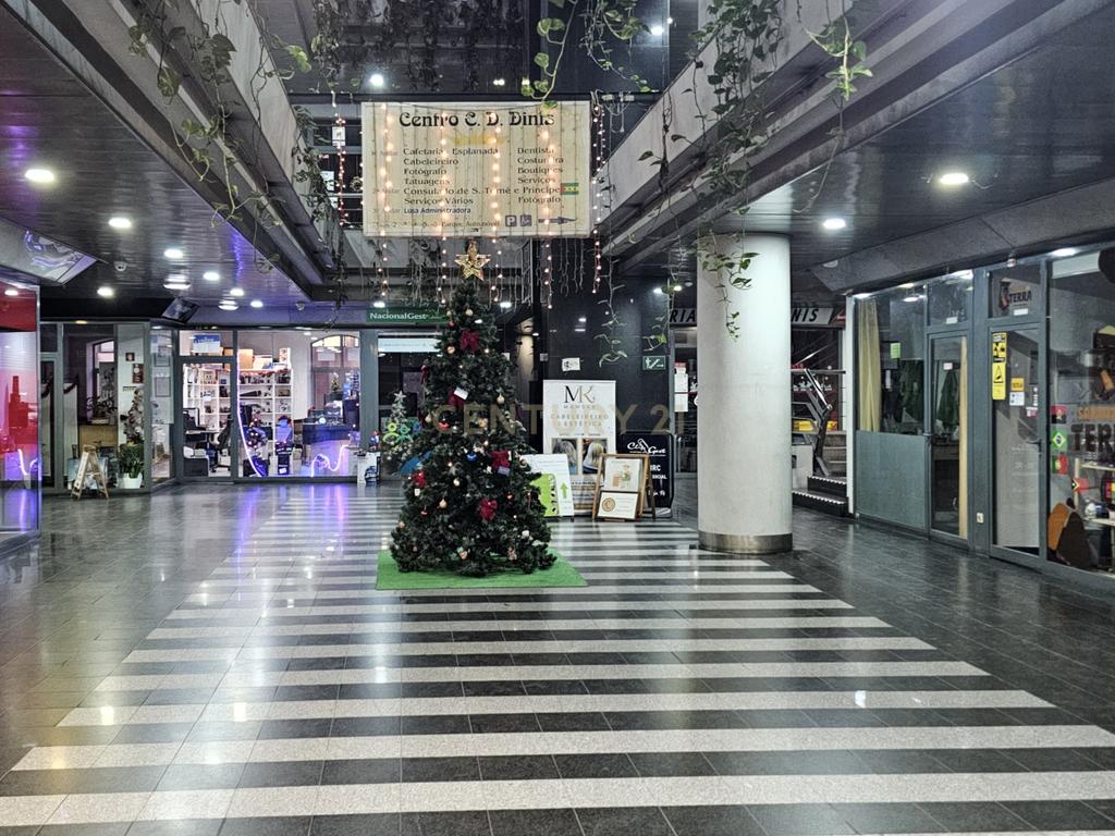 Loja no Centro Comercial Dom Dinis, em Coimbra - Image 7