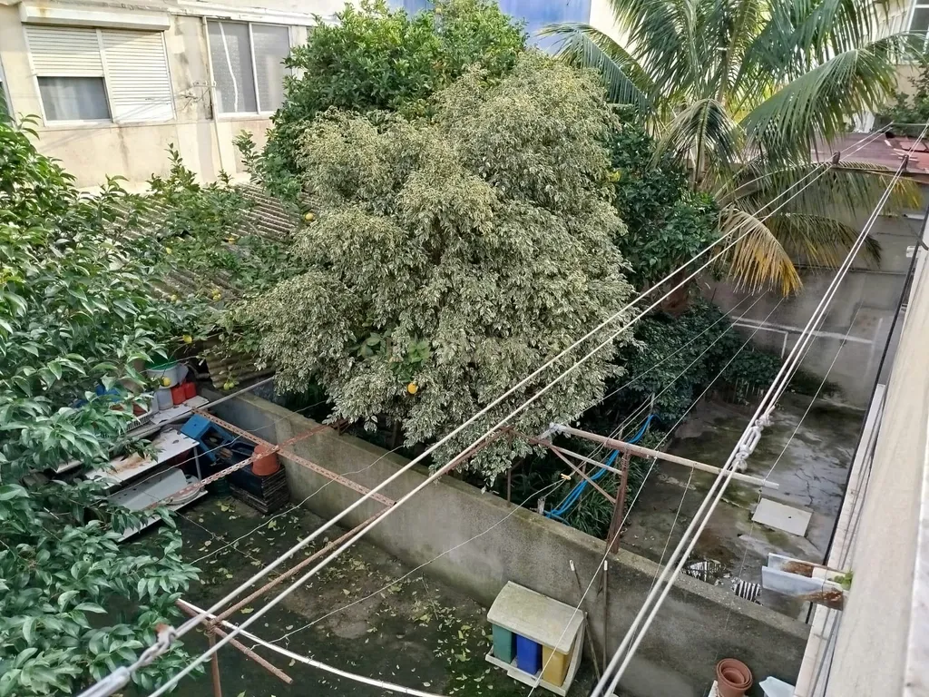 Prédio em Camarate para Investimento - Image 21