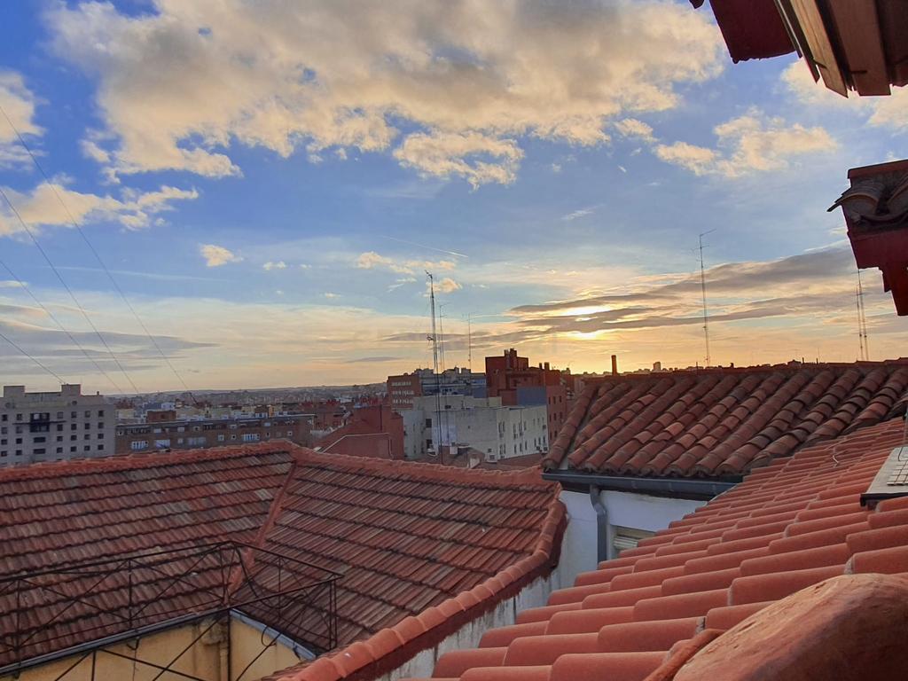 undefined - Image 1
