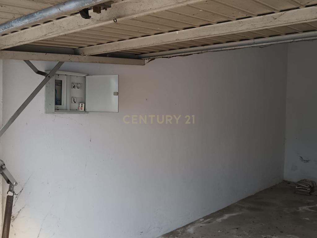 Garagem com 17 m2 na Av, da Carapalha em Castelo Branco - Image 2
