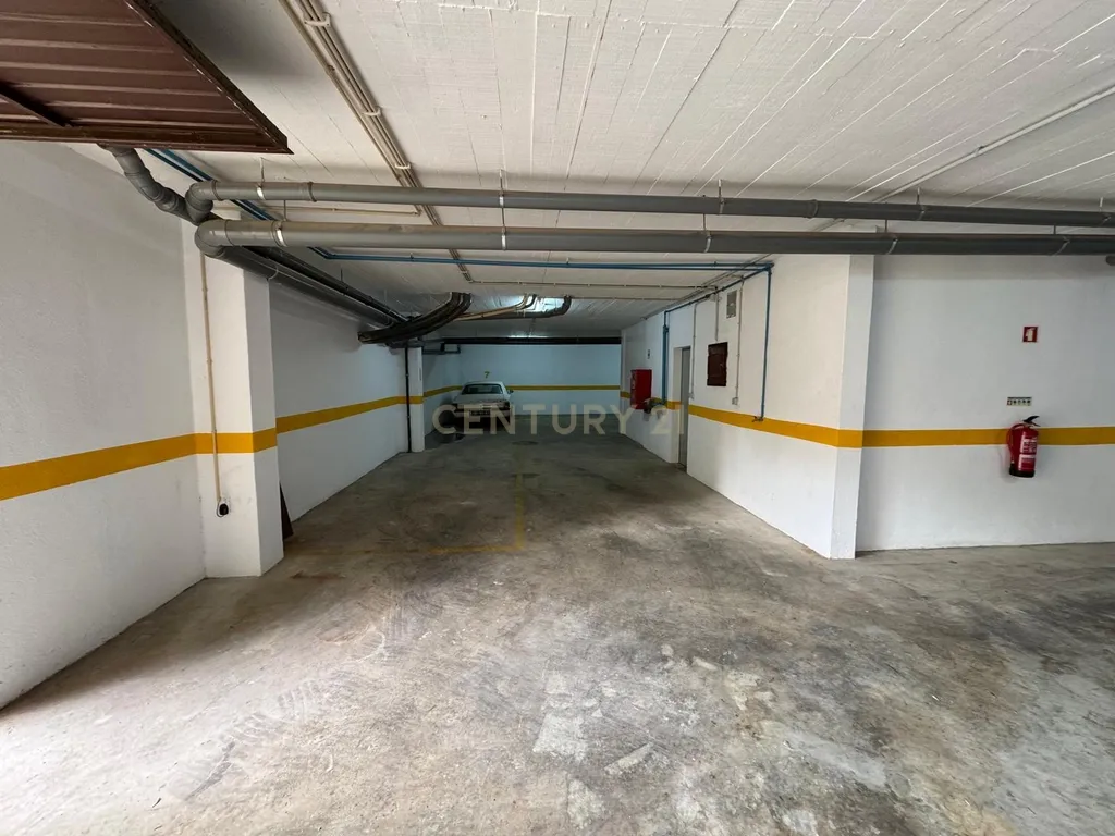 Garagem - 7 lugares de Parqueamento São Marcos - Sintra - Image 5
