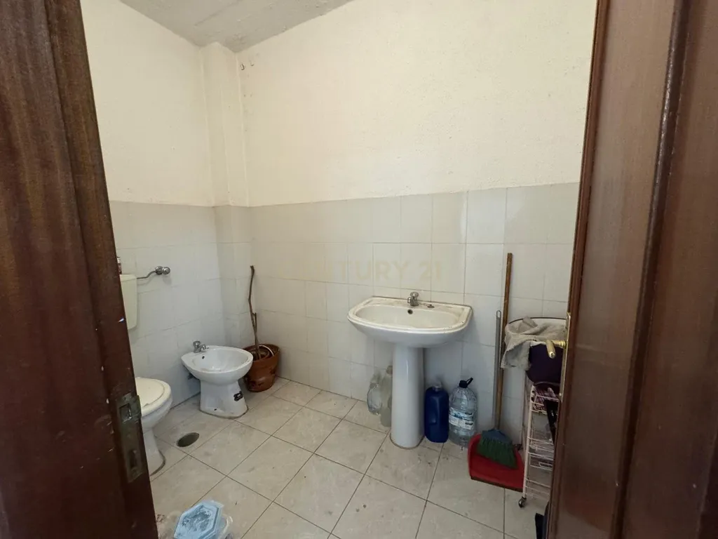 Garagem - 7 lugares de Parqueamento São Marcos - Sintra - Image 11