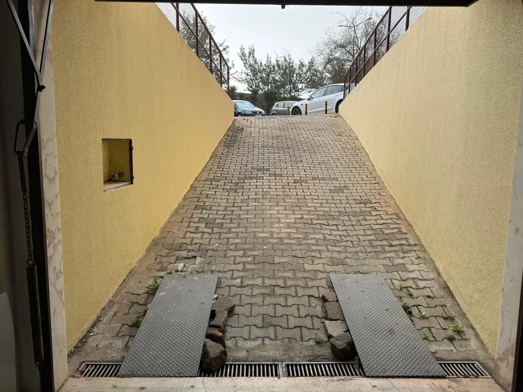 Garagem - 7 lugares de Parqueamento São Marcos - Sintra - Image 6