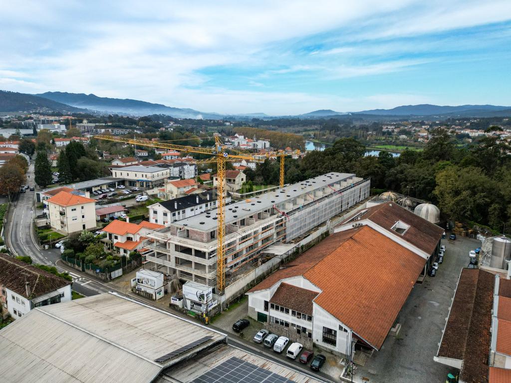 Varandas do Conde T2 Duplex 152,10 m2 no centro de Ponte de Lima - Image 2