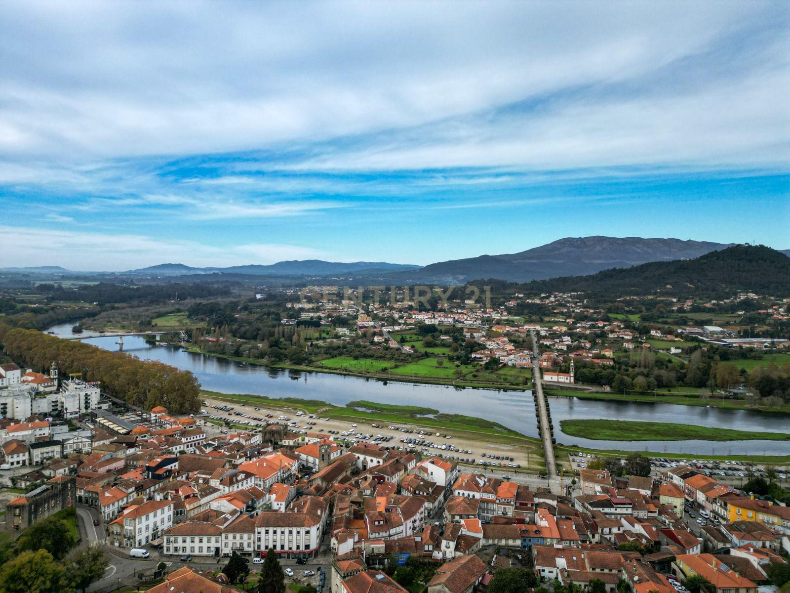 Varandas do Conde T2 Duplex 157 m2 com varanda e terraço no centro de Ponte de Lima - Image 26