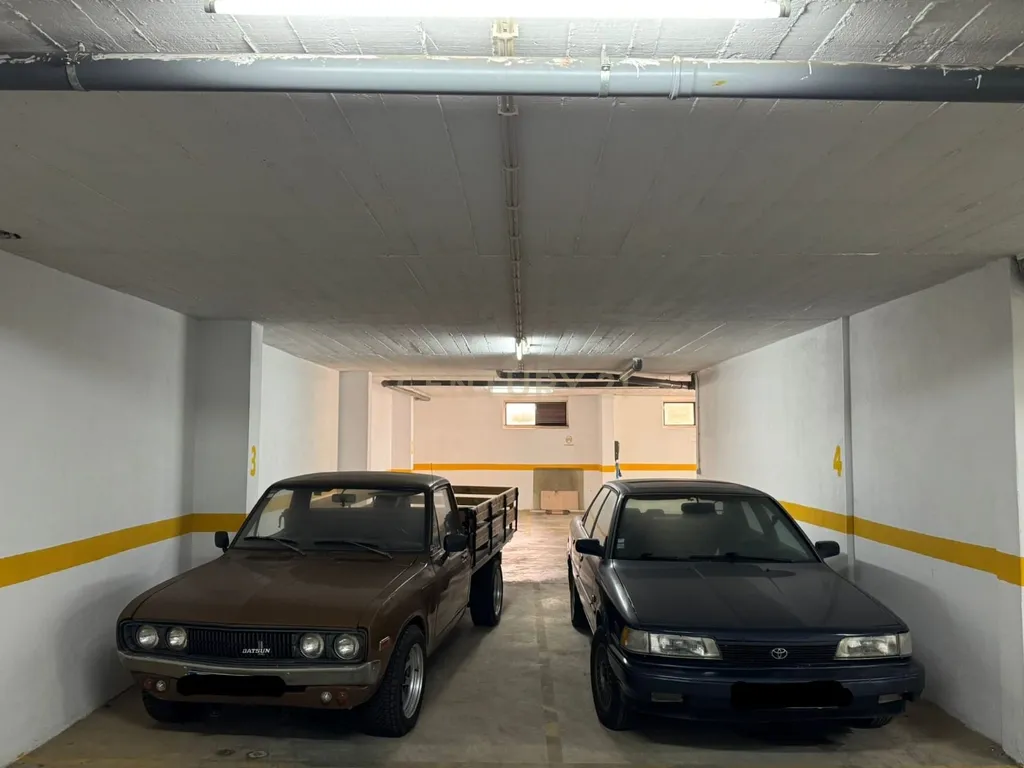 Garagem - 7 lugares de Parqueamento São Marcos - Sintra - Image 21