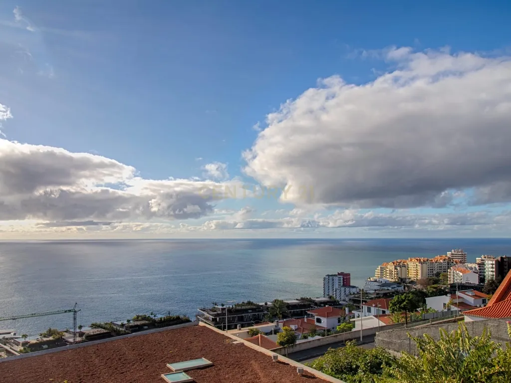 Moradia T3 com vista mar na Casa Branca-Funchal - Image 6