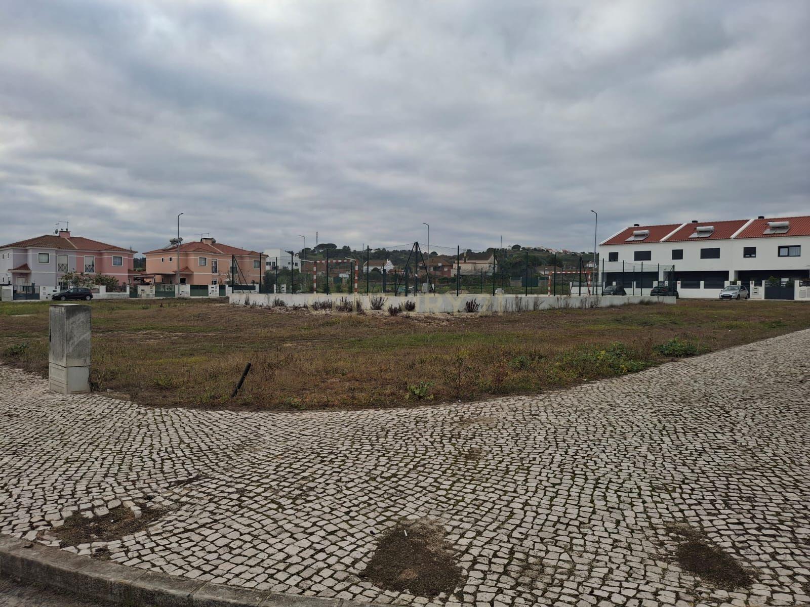 Moradia Geminada Nova Casais da Lagoa - Azambuja - Image 6