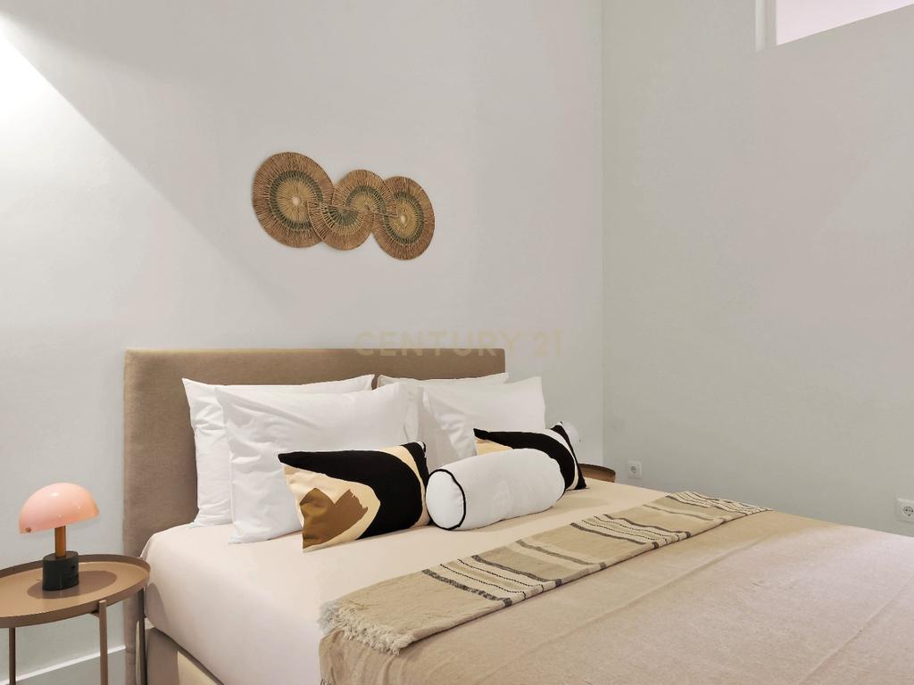 Apartamento T1 Exclusivo à Venda – Escada dos Guindais - Image 5