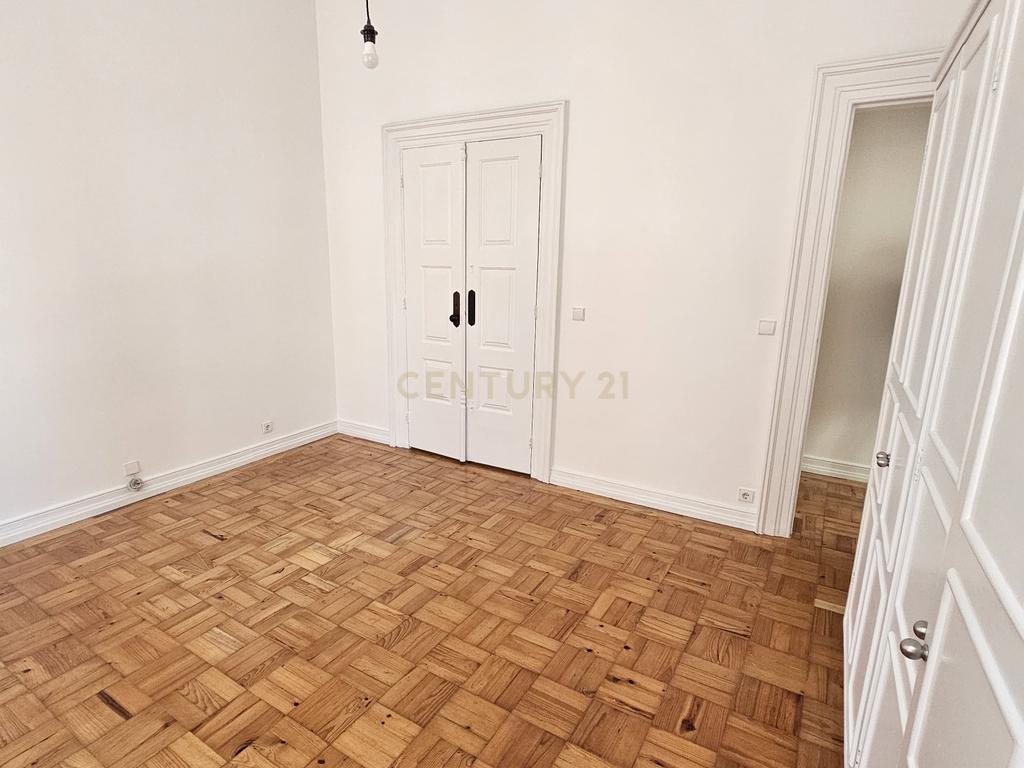 T1 Duplex Exclusivo na Rua da Restauração – Porto - Image 18