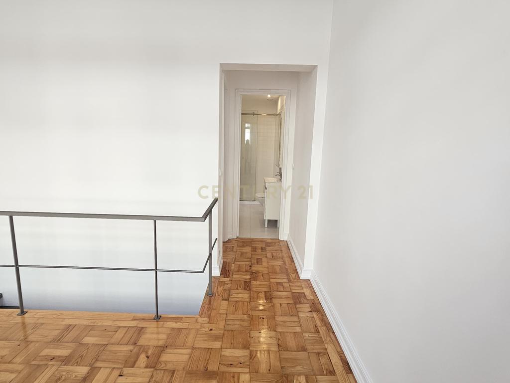 T1 Duplex Exclusivo na Rua da Restauração – Porto - Image 7