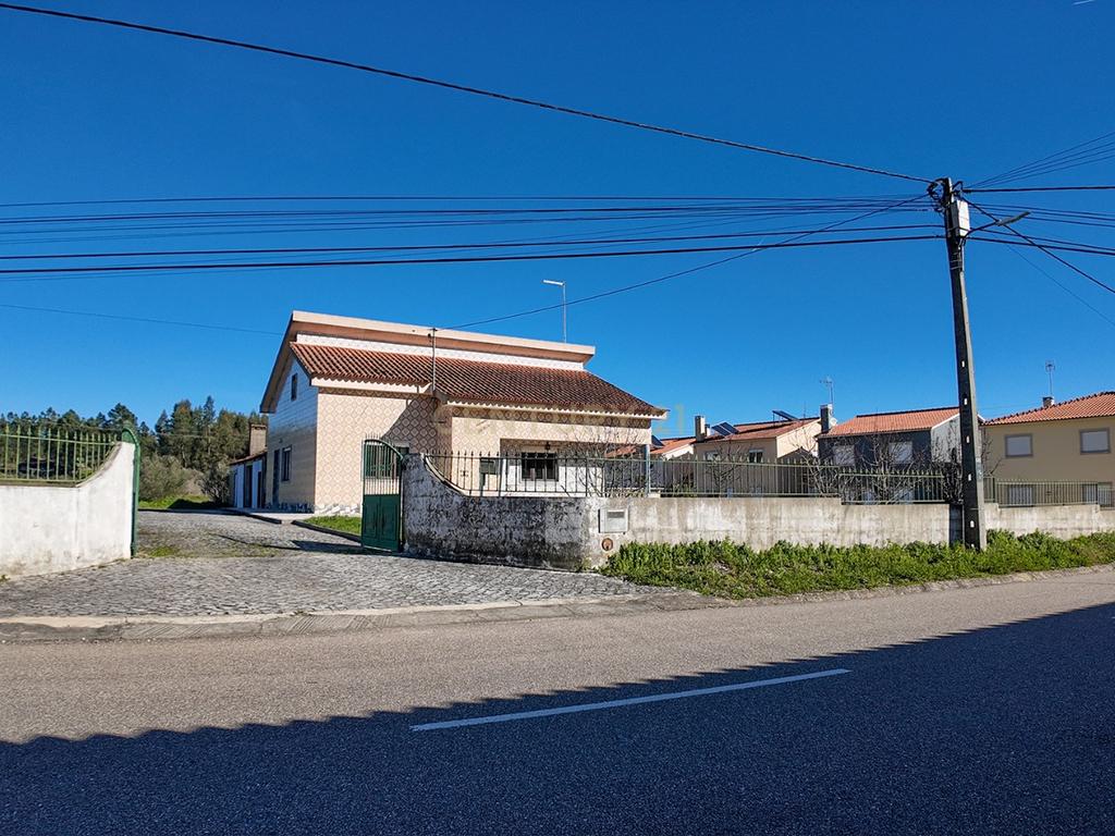 Moradia T3 Vale do Grou-Vila de Rei - Image 13