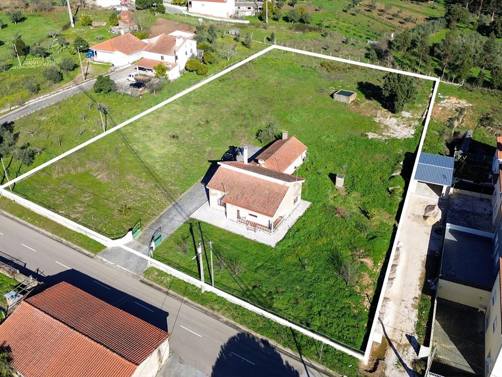 Moradia T3 Vale do Grou-Vila de Rei - Image 1