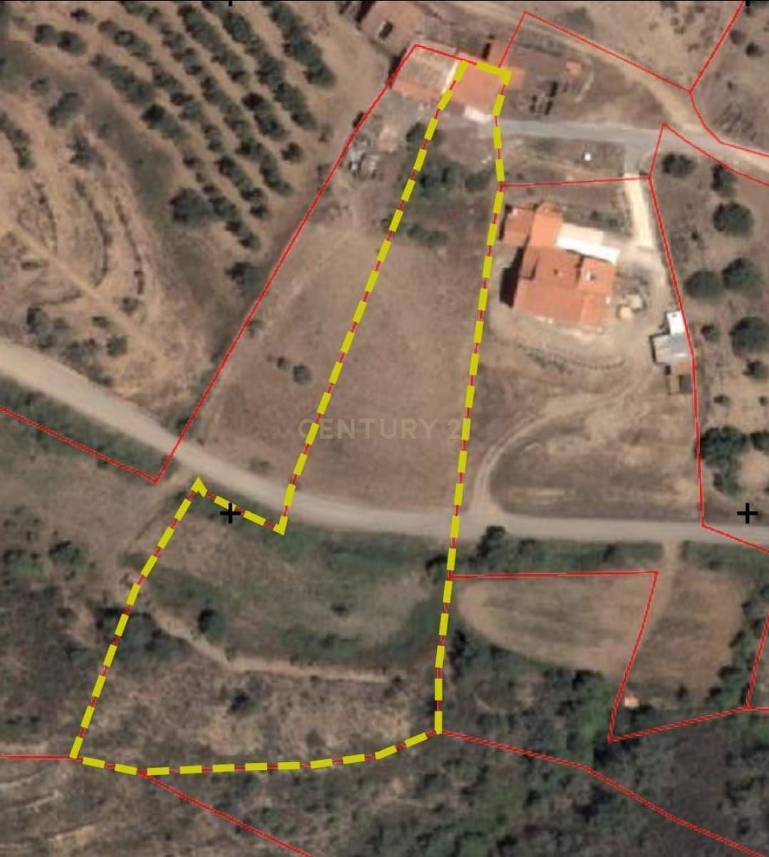 Moradia T3 | Renovada | Geminada| Vale Figueira – S.B.Messines | Terreno - Image 36