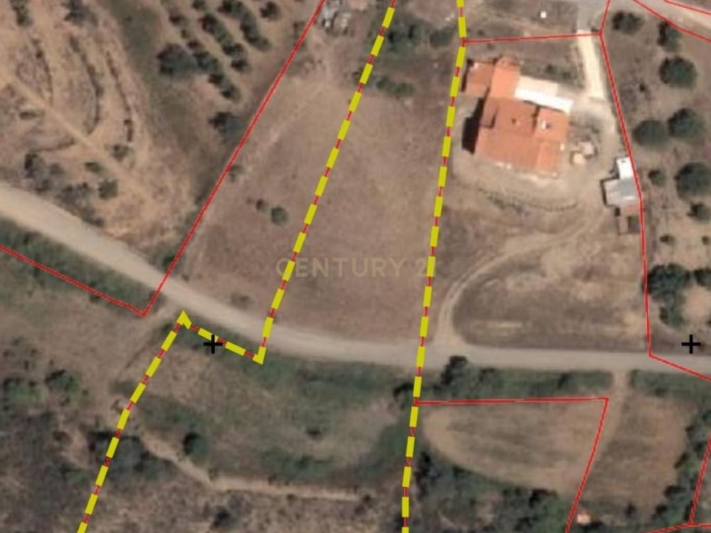 Moradia T3 | Renovada | Geminada| Vale Figueira – S.B.Messines | Terreno - Image 36