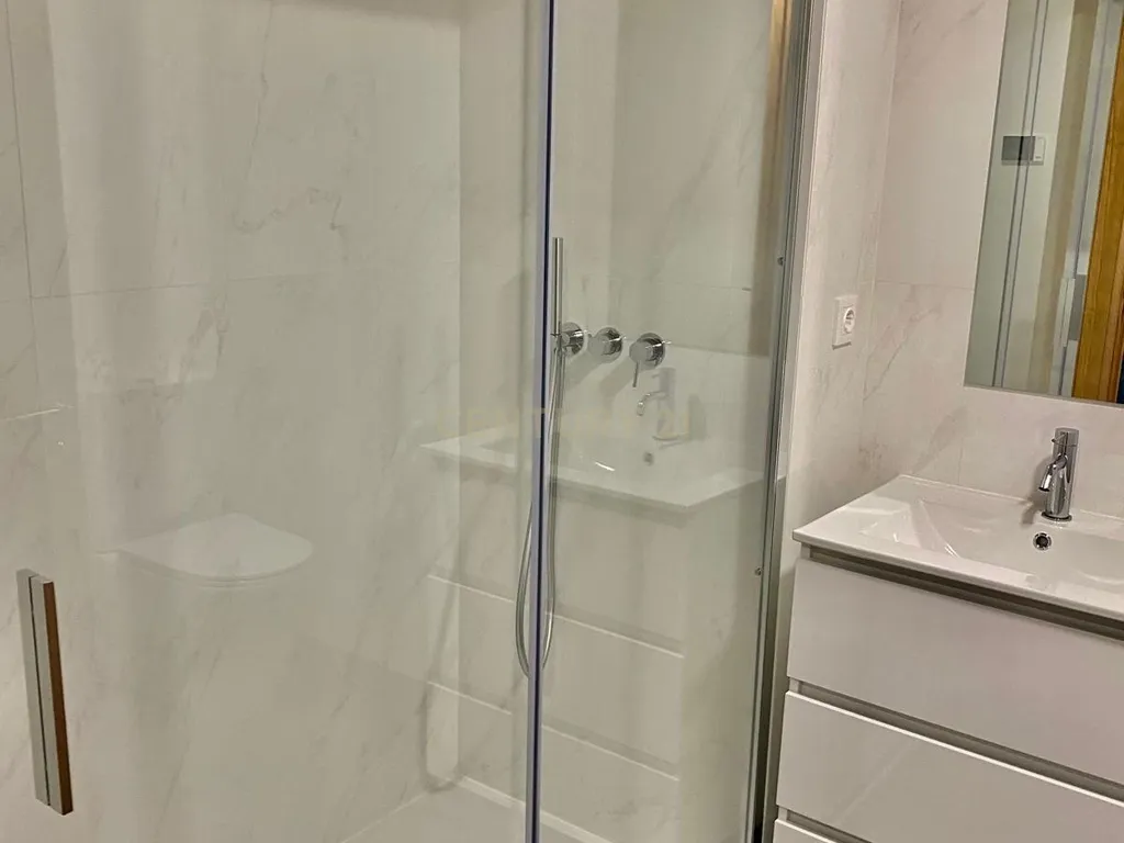 Apartamento T1 PORTO - Próximo ao Hospital São João - Image 12