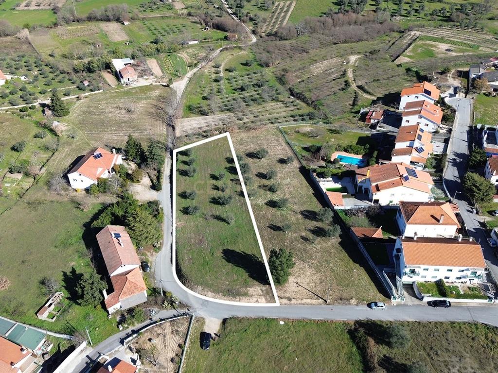 Terreno com vista da Serra da Estrela , Covilhã - Image 4