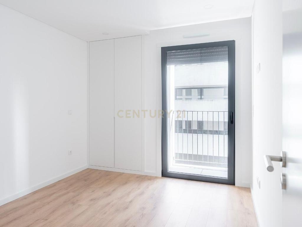 Apartamento T1 Novo Em Vila Nova de Gaia - Image 12