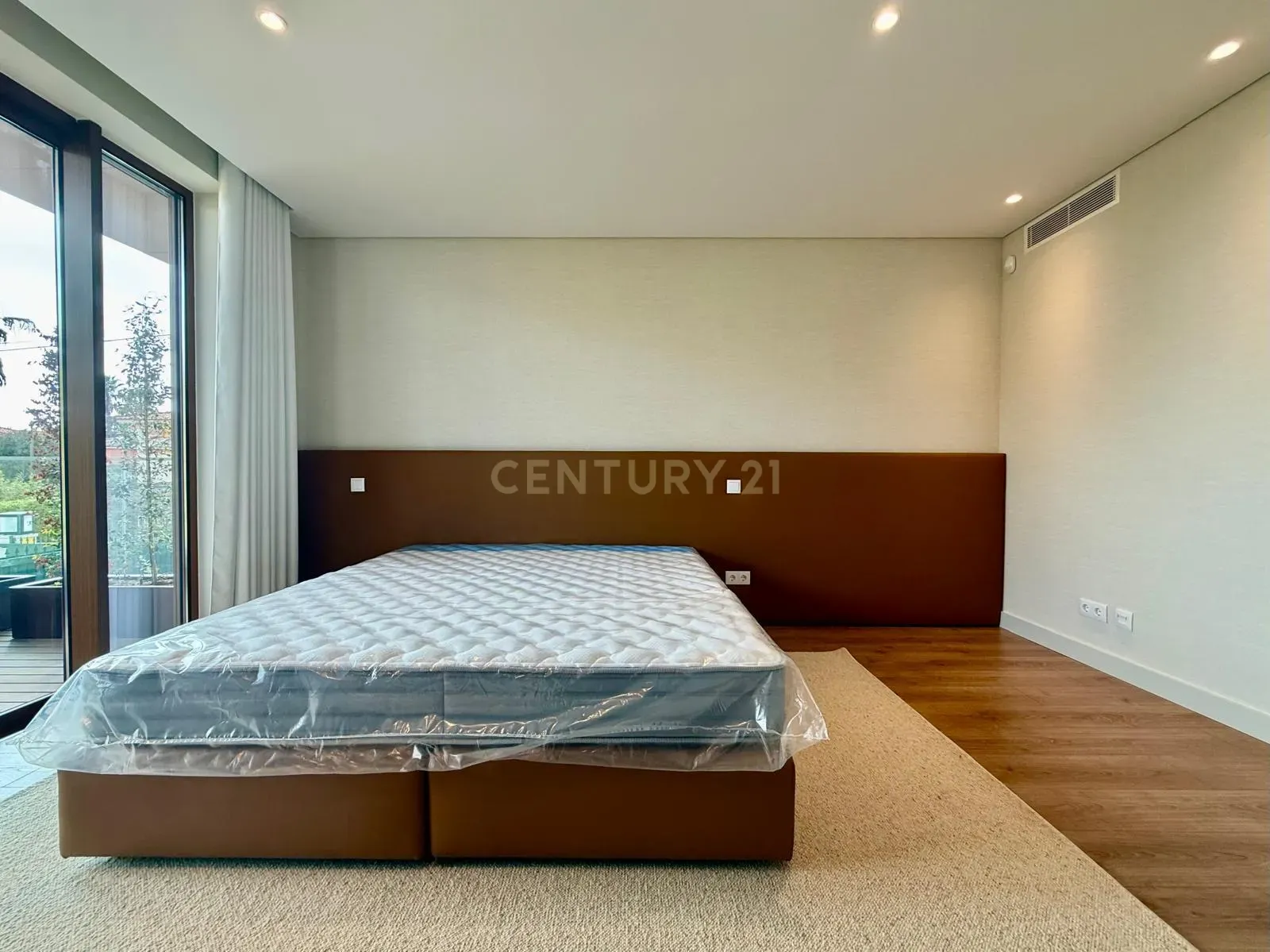 Moradia T4, com piscina, jardim, garagem privada em condomínio fechado em Cascais - Image 11
