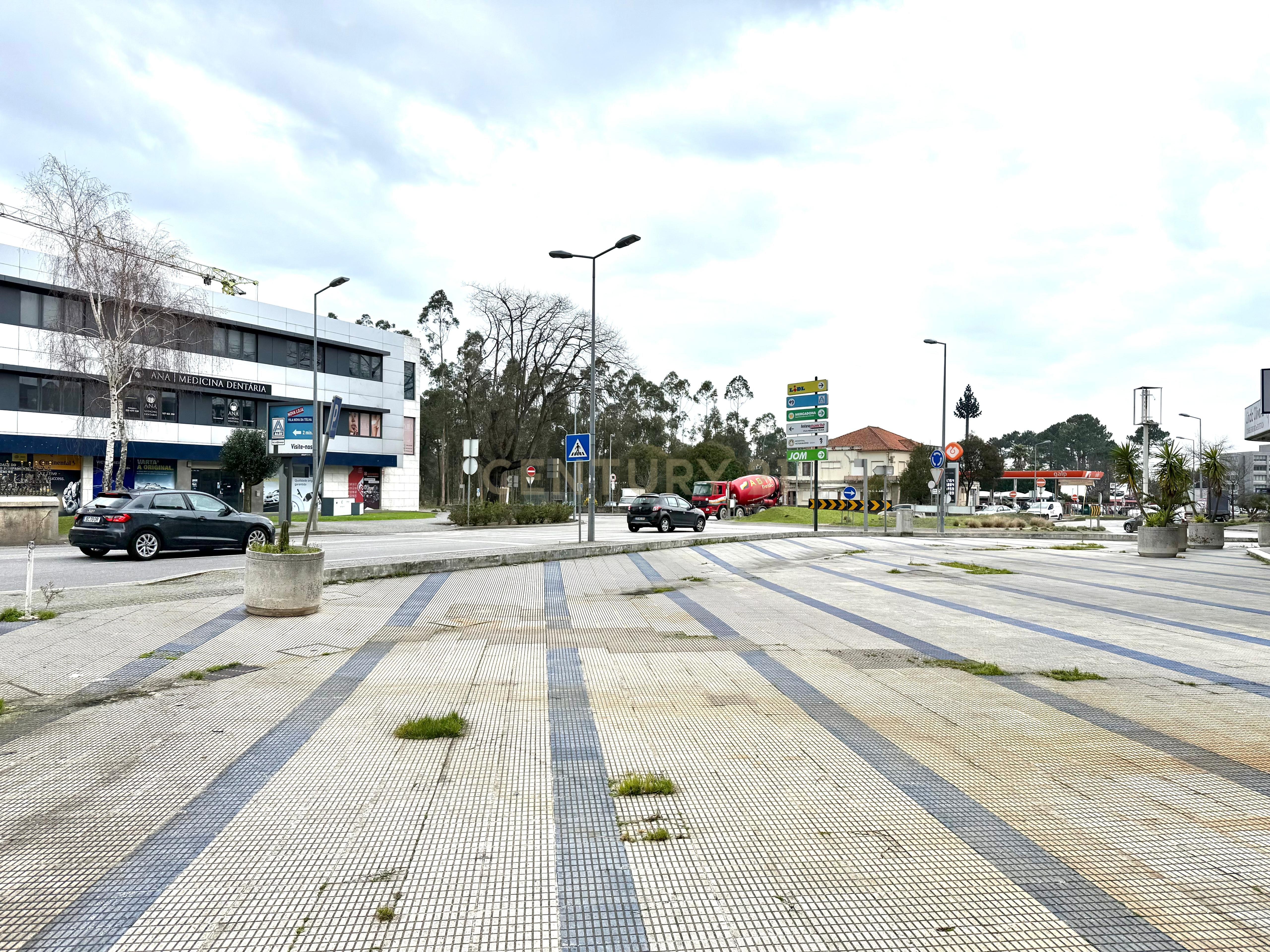 Loja para Arrendamento – 150 m² - Image 2