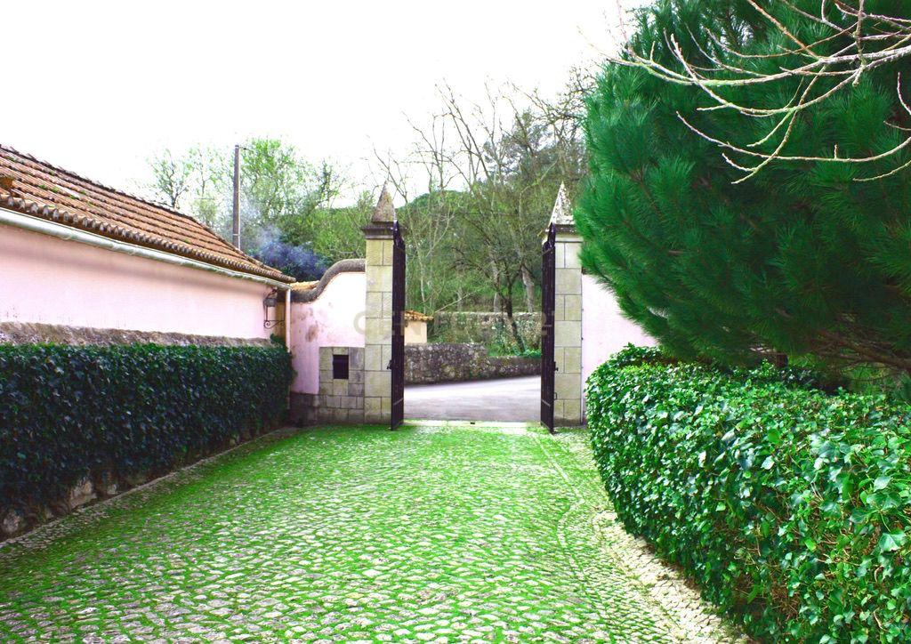 Encantadora Quinta em Sintra com 11 hectares– Uma Propriedade de História e Charme - Image 2