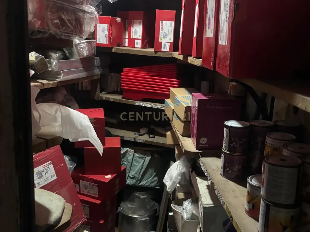 Trespasse de Loja na Parede - Image 15