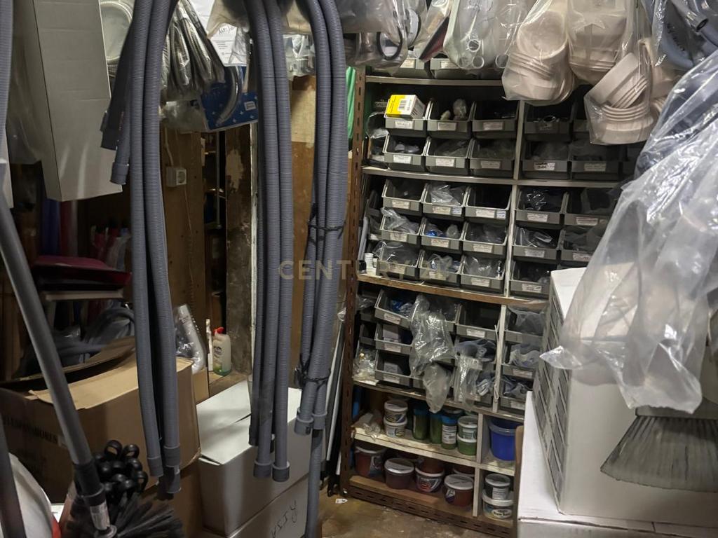 Trespasse de Loja na Parede - Image 13