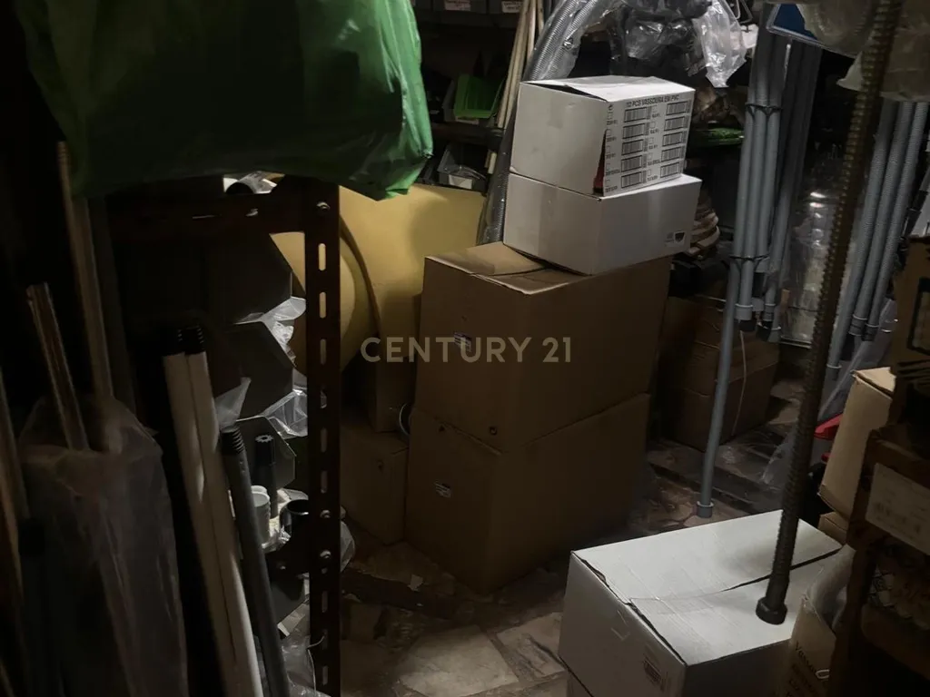 Trespasse de Loja na Parede - Image 11